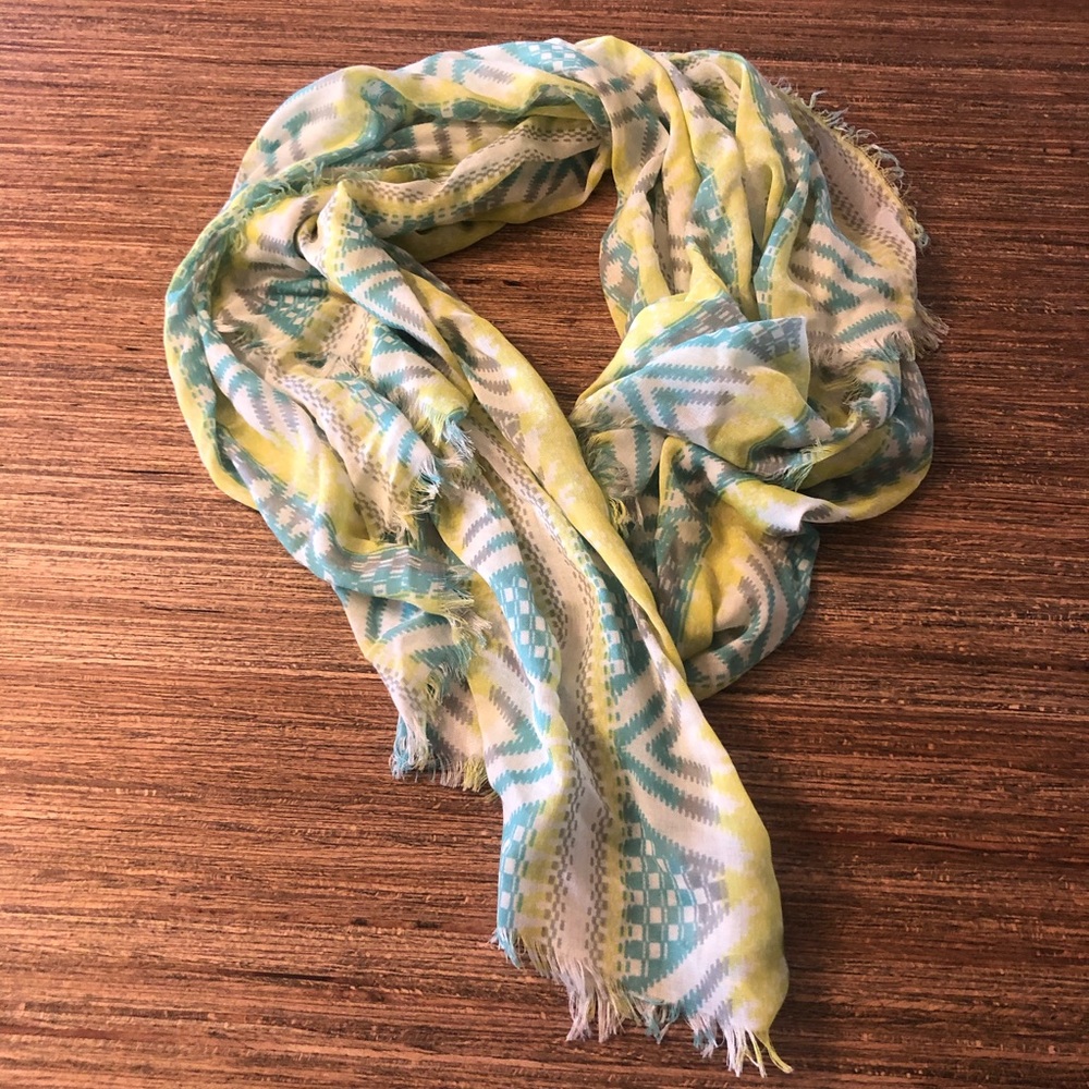 Scarf - Picture 1 of 2